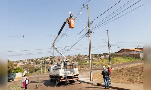 Prefeitura instala luminárias de LED no Residencial Cidade Educação