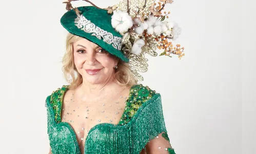 Aposentada vence concurso de beleza e se torna miss aos 70 anos