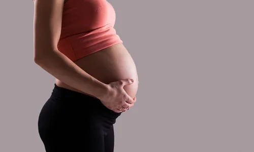 Mulher grávida vai embora com os móveis de casa e homem chama PM