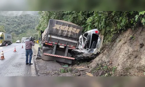 Mulher escapa com ferimentos leves em grave acidente na BR-277 no PR