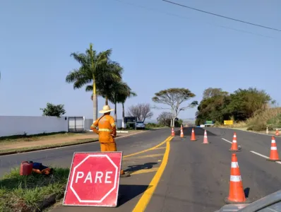 O motociclista utiliza a via diariamente para se deslocar até Cambira, onde trabalha, e relata sérios transtornos.