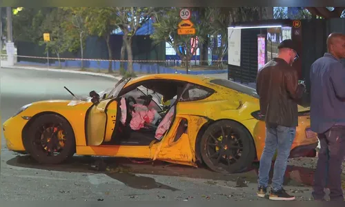 Motorista de Porsche atropela e mata motociclista após discussão