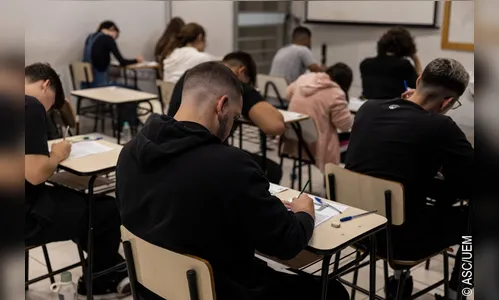 UEM divulga nota e imagem da redação de vestibulares de inverno e EaD