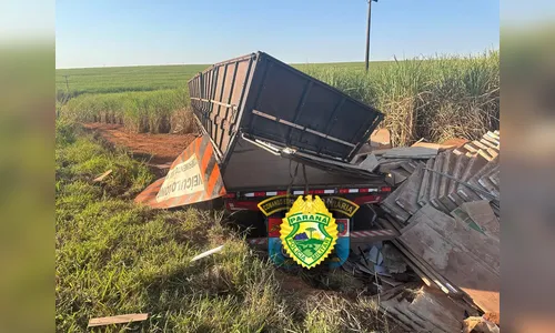 Caminhão que colidiu contra barranco estava com família do Pirapó