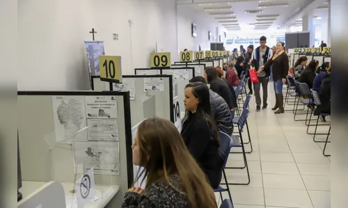 Paraná começa semana com 20,8 mil vagas de emprego