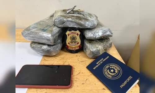 Passageira é presa no PR tentando embarcar com droga para a Espanha