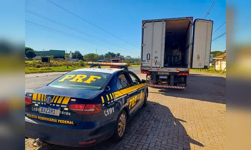 PRF apreende quase uma tonelada de maconha em Maringá