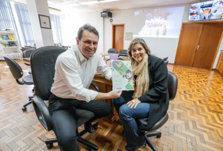 Prefeito Junior da Femac e Liana Lopes Bassi, da Federação Brasileira das Associações de Síndrome de Down