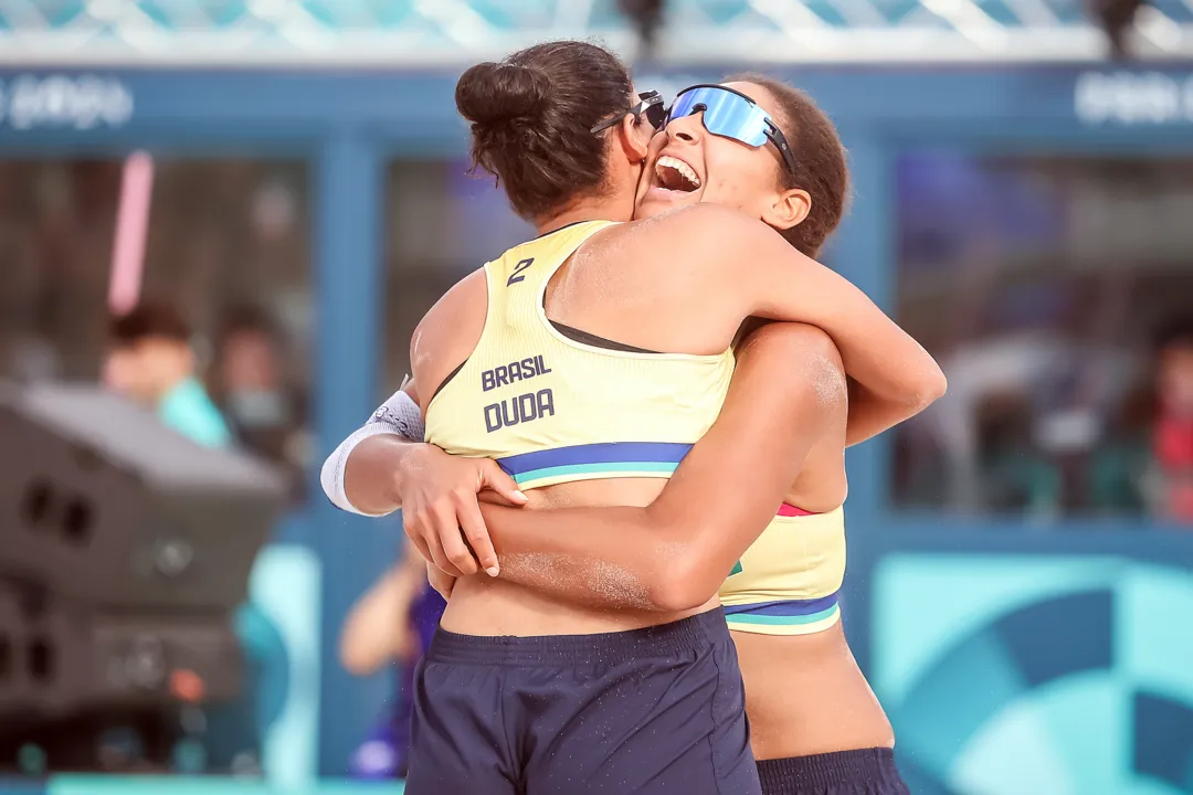 2024.08.07 - Jogos Olímpicos Paris 2024 - Vôlei de Praia Feminino - As brasileiras Duda e Ana Patrícia em duelo contra a dupla da Letônia Tina e Anastasija na disputa das quartas de final. Foto: Gaspar Nóbrega/COB