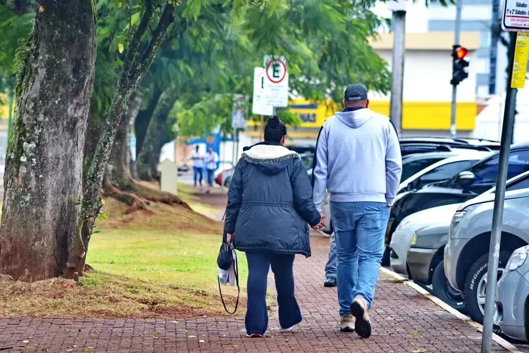 Chove em quase todas as regiões paranaenses nesta sexta