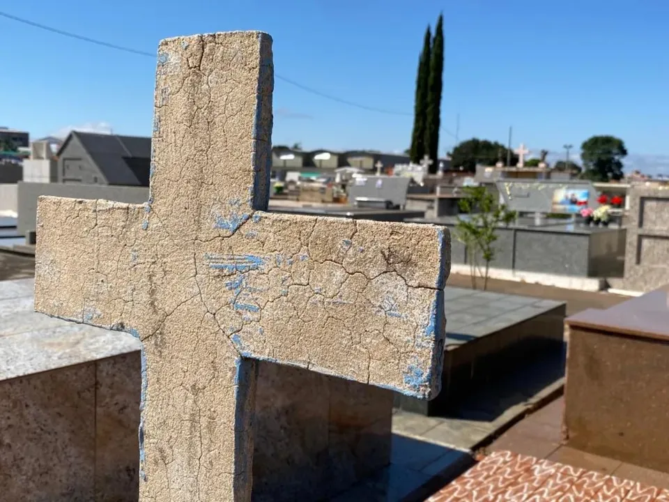 Sepultamentos acontecem em Cambira e Apucarana