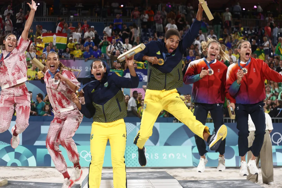 Duda e Ana Patrícia ganharam ouro no vôlei de praia