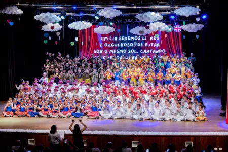 A Autarquia de Educação (AME) realizou o evento na noite desta segunda-feira (19)