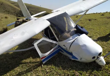 A aeronave realizou o pouso forçado na área rural de Ribeirão Claro