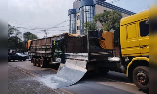 PMPR apreende três toneladas de maconha em caminhão em Umuarama