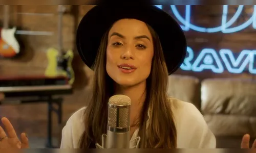 Cantora gospel Isadora Pompeo desmaia durante show após passar mal