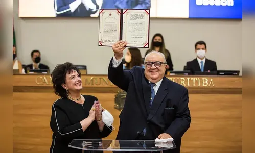Primeira-dama de Curitiba é internada em estado grave