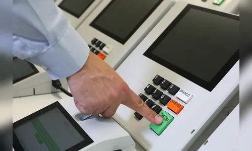 Maioria dos prefeitos que buscam reeleição mudou de partido na região