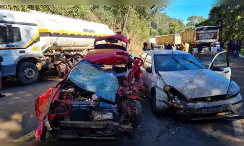 Acidente envolvendo quatro veículos na BR-277 no PR deixa feridos