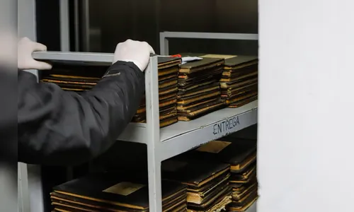 Arquivo Público do Paraná narra jornada dos imigrantes no Estado