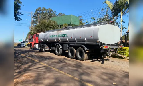 Carreta que foi roubada por assaltantes é recuperada em Apucarana