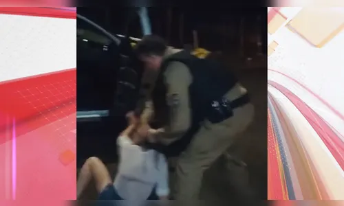 Governador confirma afastamento de PM que agrediu mulher no Paraná