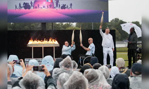 Chama Paralímpica é acessa em Stoke Mandeville