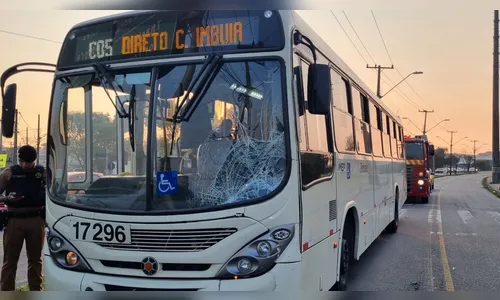 Ciclista bate em ônibus e é reanimado após meia hora de massagem no PR