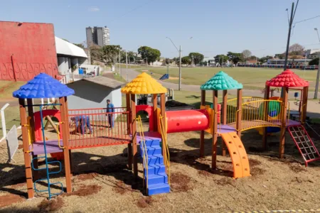 Complexo Lagoão e mais bairros ganham parque infantil em Apucarana