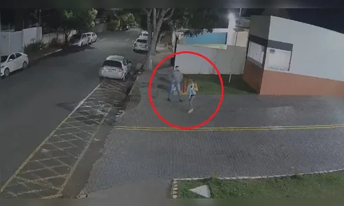 Recém-nascido engasga e é salvo por agentes da Defesa Civil; vídeo