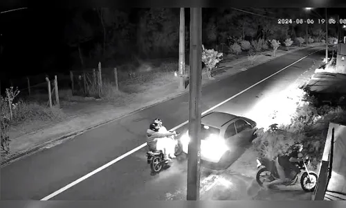 Homem é baleado em Apucarana e câmera flagra momento dos disparos