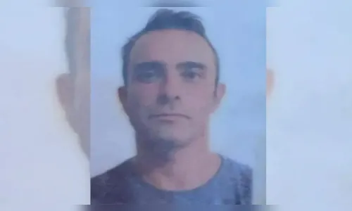 Identificado homem que morreu após bater carro contra parede