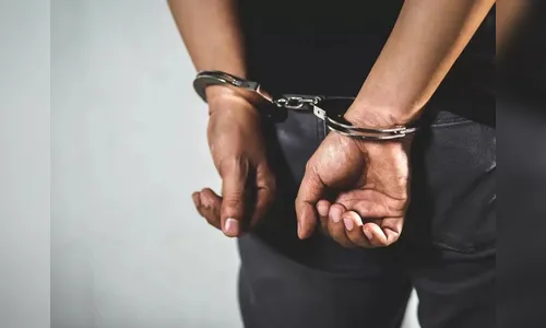 Homem é preso duas vezes em menos de uma semana por furtos na região