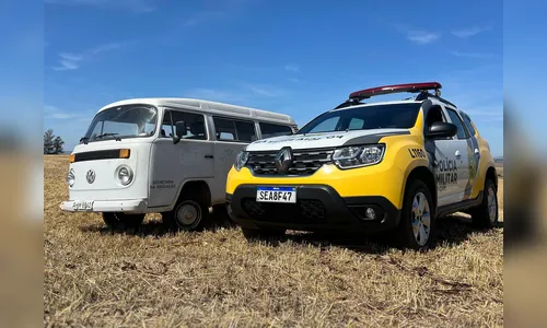 Kombi furtada por quadrilha é recuperada pela polícia em Sabáudia