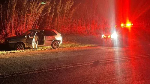 O Volkswagen Gol que havia sido furtado na noite de quarta-feira (16), na Rua Santos Dumont