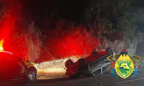 Capotamento na PR-466 em Lidianópolis deixa motorista ferido