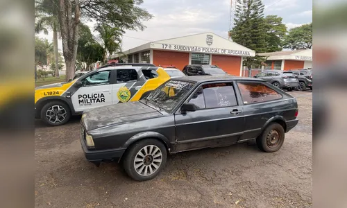Carro furtado é encontrado abandonado em Apucarana