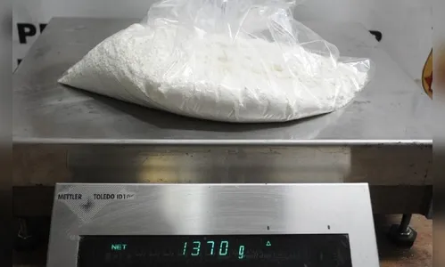 Passageiros que ingeriram cápsulas com cocaína são presos em aeroporto