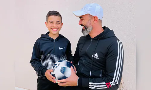 Araponguense muda de cidade para realizar sonho do filho no futebol