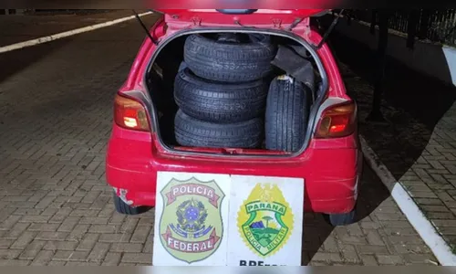 Policiais apreendem veículo carregado com pneus do Paraguai