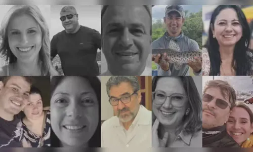 Urnas funerárias de 12 vítimas de acidente aéreo chegam a Cascavel