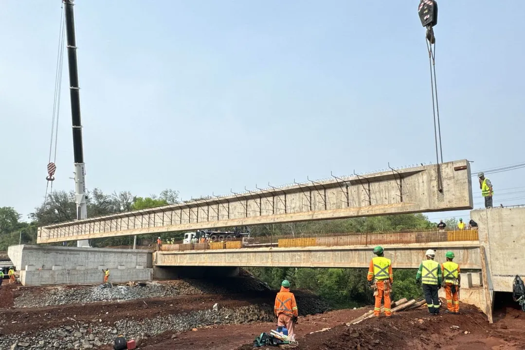 A interdição da BR-469 em Foz do Iguaçu, na região Oeste, passou a ser um pare-e-siga em apenas uma interseção a partir desta terça (24)