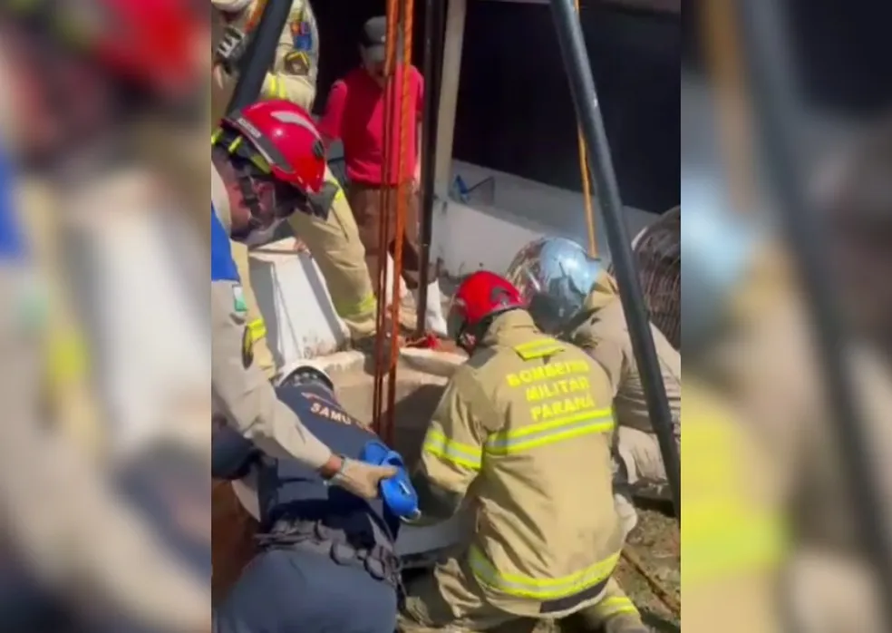 As vítimas foram retiradas do local cerca de uma hora depois