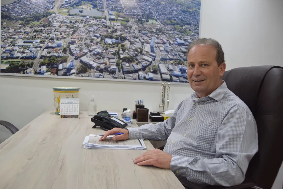 Carlos Gil, prefeito de Ivaiporã