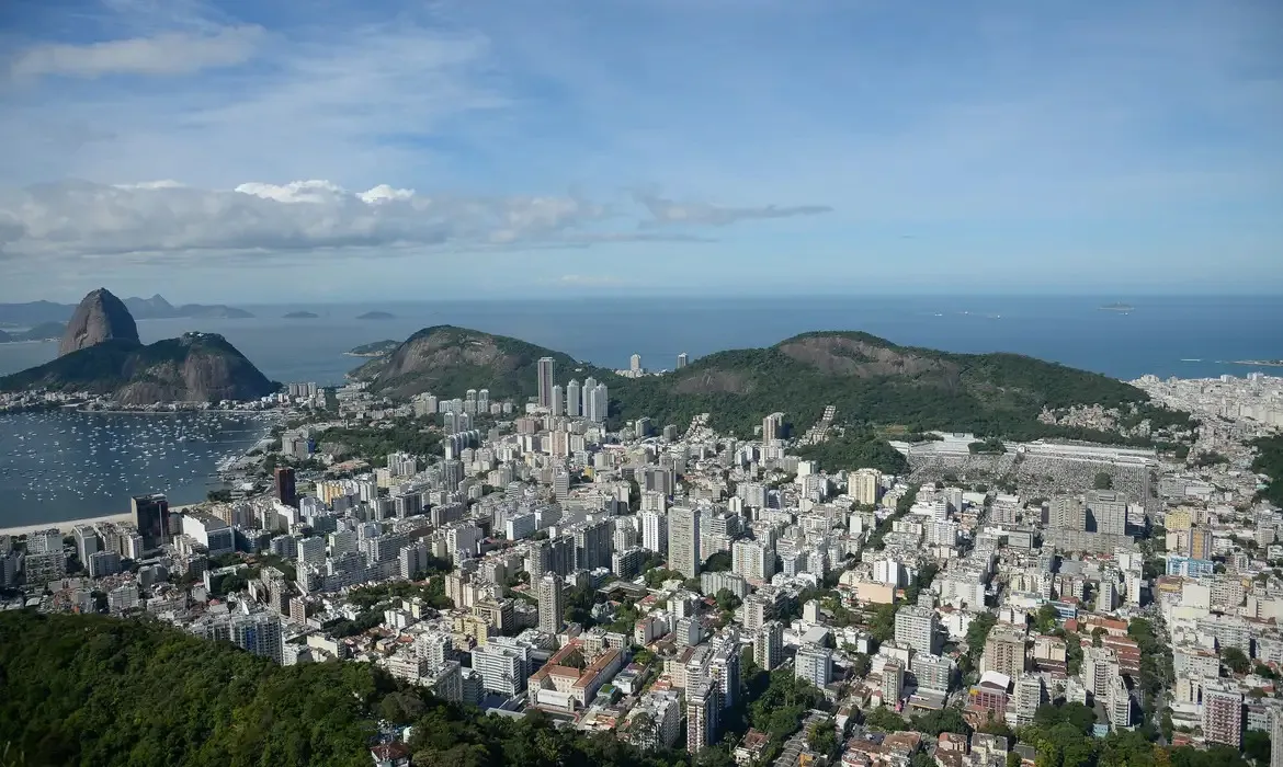 Os lances podem ser feitos até o dia 30 deste mês.