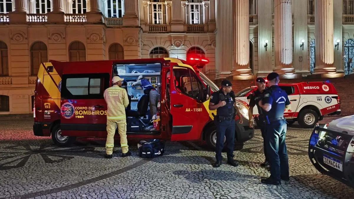 Suspeito foi levado para  hospital em estado grave