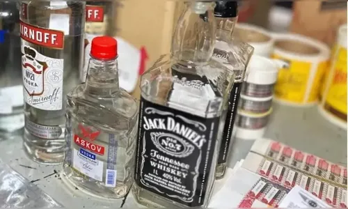 PM fecha fábrica que falsificava uísque e vodka no norte do Paraná