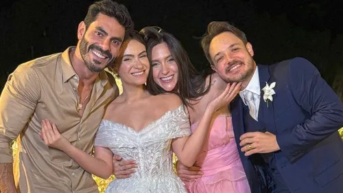 A primeira foto do casamento foi compartilhada nas redes sociais por Rodolffo