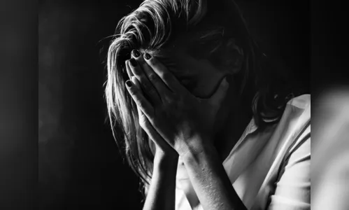 Homem estupra companheira e a fere com facão em Sabáudia