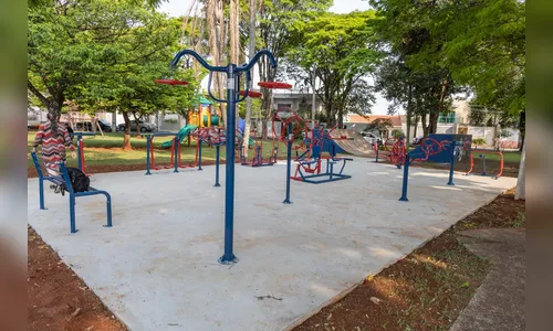 Prefeitura de Apucarana instala academia ao ar livre na Praça das Mães